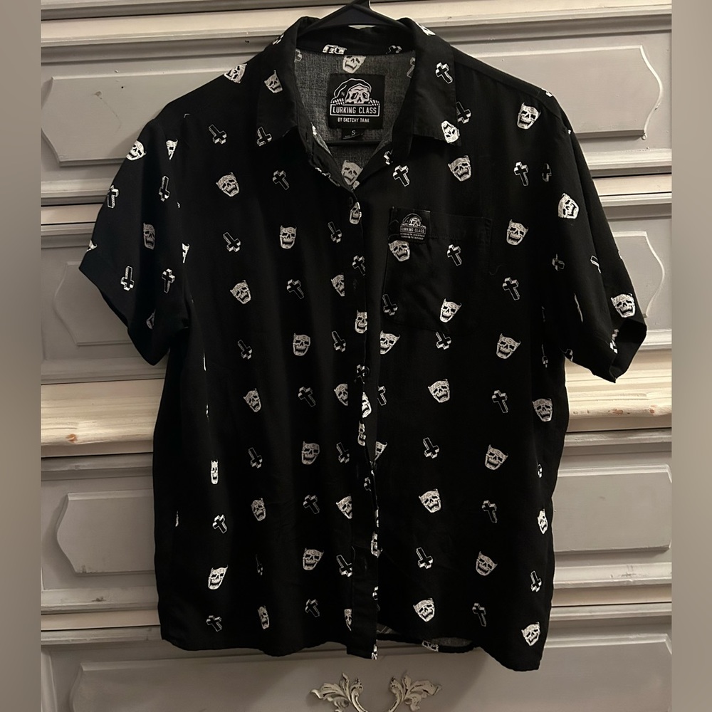 Black button up short sleeve white devil mask and cross size S